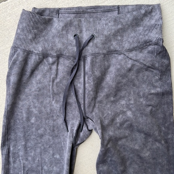 Victoria's Secret PINK Leggings / joggers - Picture 2 of 5